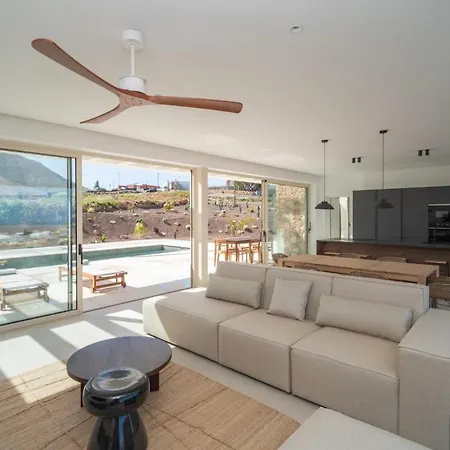 Villa By Aura Collection *